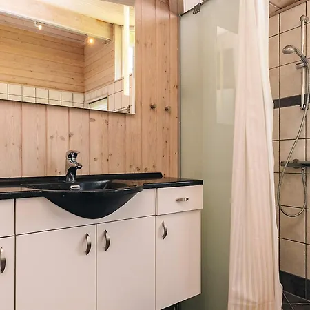 4 Star In Rudkobing Ferienhaus